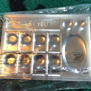 Mirror Tray Inserts, Package of 30 (disposable/washable) 🛀 🧼 MaryKay